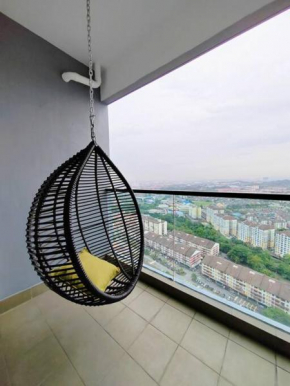 Symphony Tower 3BR High Floor 100mbps Wi-Fi Netflix